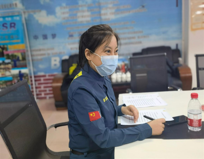 公开赛巅峰对决！祁连独角兽队爆冷泰山鲨队队，拉力赛赛场再起波澜；中场绞杀压制对手的简单介绍