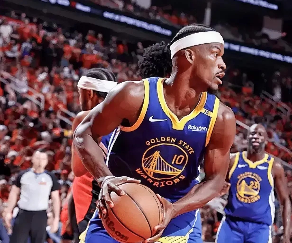 巴特勒回归赛场，突破纪录首场状态亮眼，公牛观众沸腾！的简单介绍