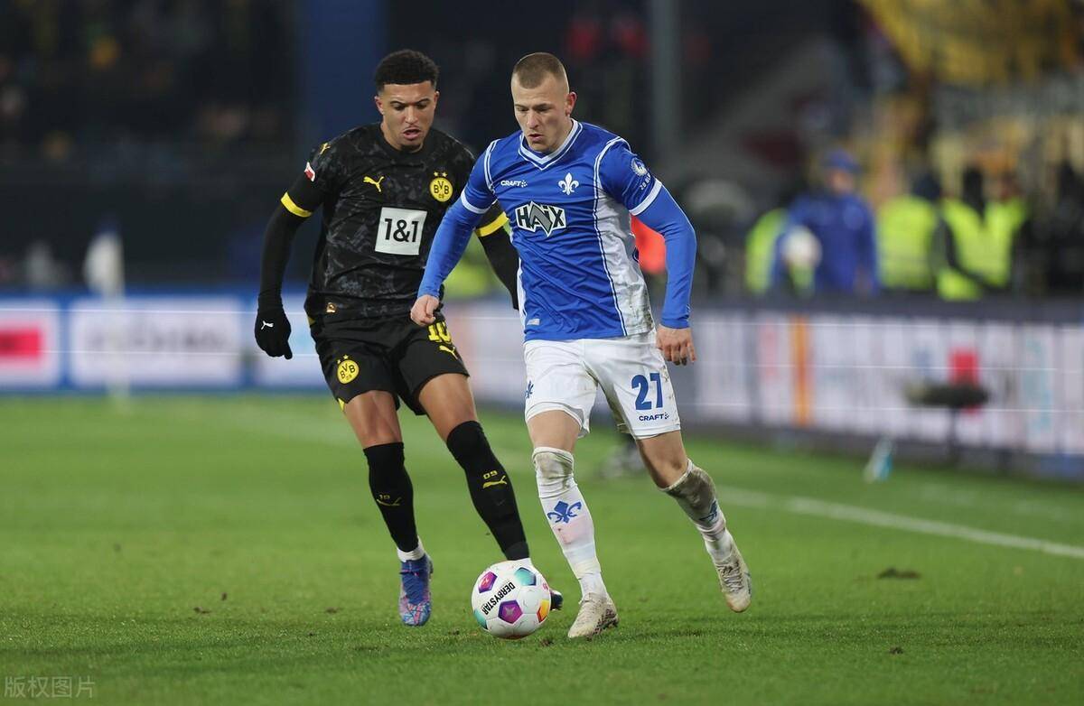 包含转折点!多特蒙德回应争议,欧联今夜攻防权衡,话题不断,资深球员宣示担当的词条 包含转折点!多特蒙德回应争议,欧联今夜攻防权衡,话题不断,资深球员宣示担当的词条